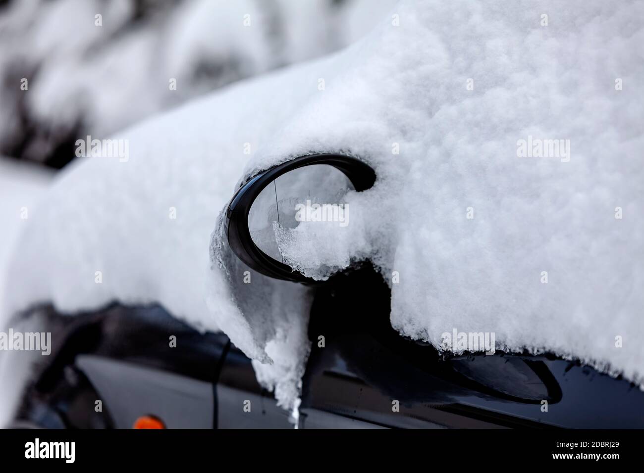 Snow mirror car hi-res stock photography and images - Page 25 - Alamy