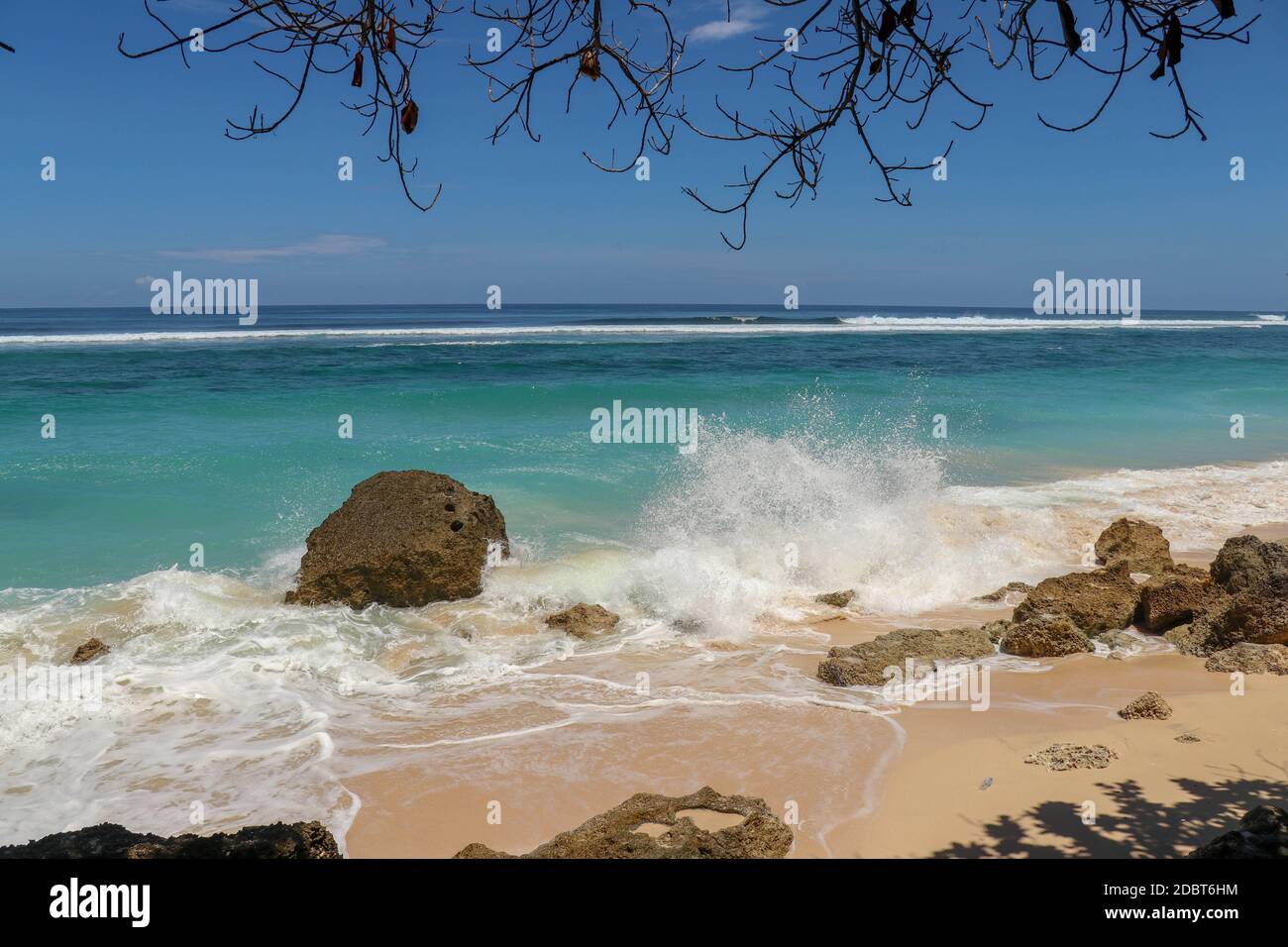 Splashing waves on shore. Waves splashing sea beach Stock Photo - Alamy