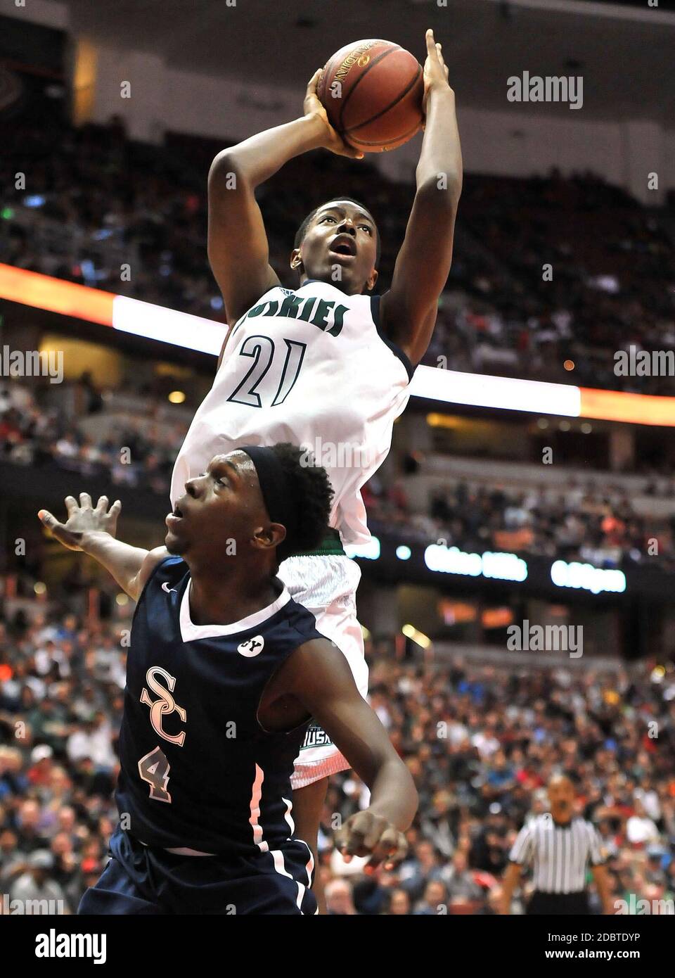 Anaheim, CA. 5th Mar, 2016. Onyeka Okongwu #21 in action during the CIF-SS Open division Final Boys Prep Basketball game.between Chino Hills and Sierra Canyon at the Honda Center in Anaheim California.Chino Hills defeats Sierra Canyon 105-83.Mandatory Photo Credit: Louis Lopez/Modern Exposure/Cal Sport Media/Alamy Live News Stock Photo