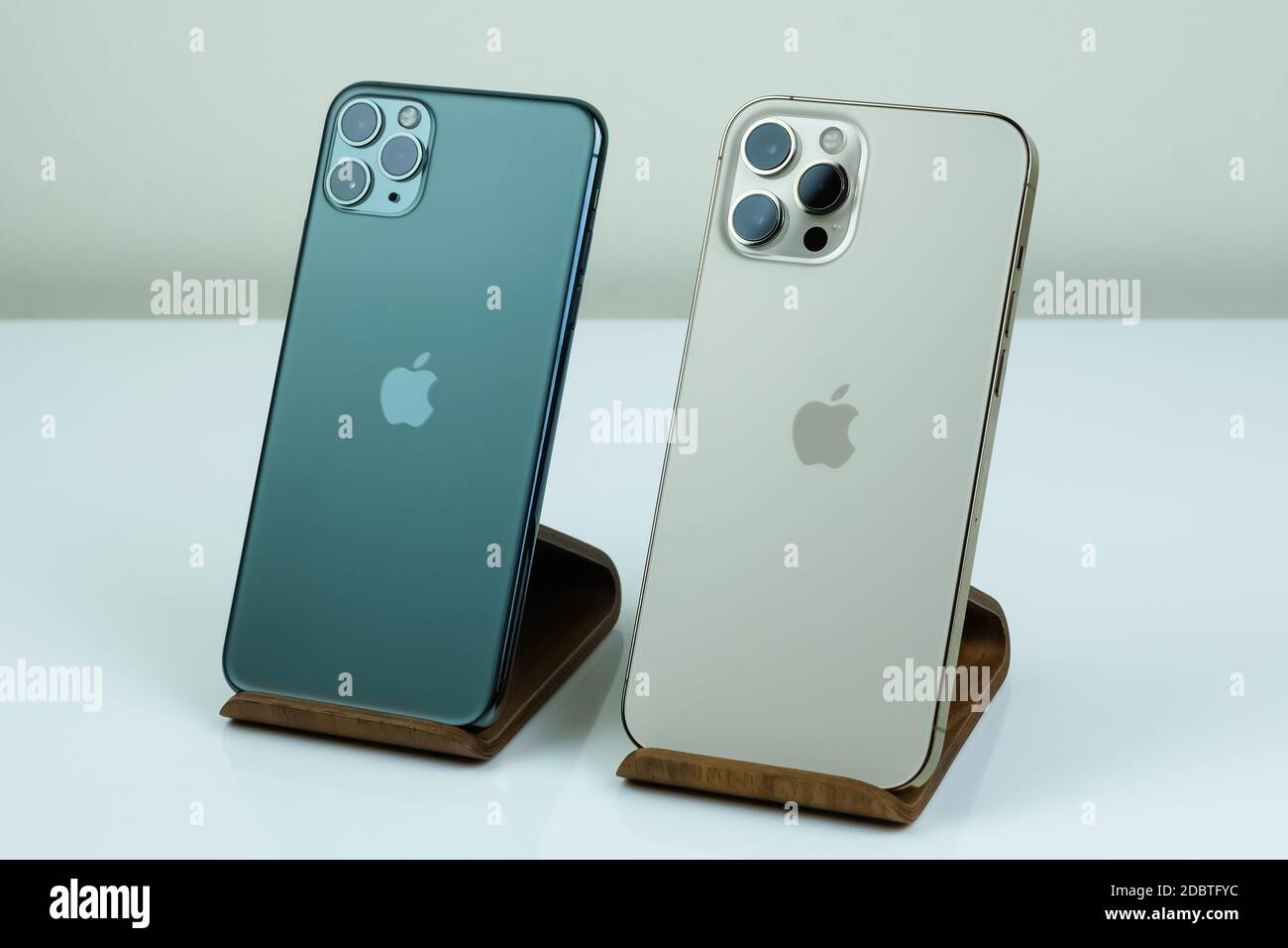 Iphone 12 Pro Max In Gold Next To Iphone 11 Pro Max In Midnight Green Color Stock Photo Alamy Iphone 12 Pro Max In Gold Next To Iphone 11 Pro Max In Midnight Green Color Stock Photo Alamy