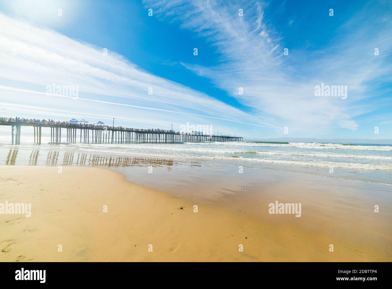 blue sky over Pismo Beach, California Stock Photo - Alamy