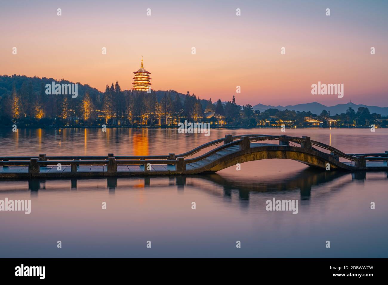 Sunset view of the Chinese architecture at the West Lake in Hangzhou, China. Stock Photo