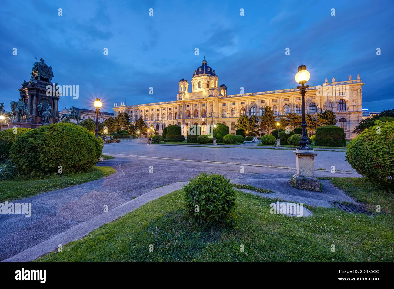 The Kunsthistorisches Museum in Vienna, Austria, at twilight Stock Photo