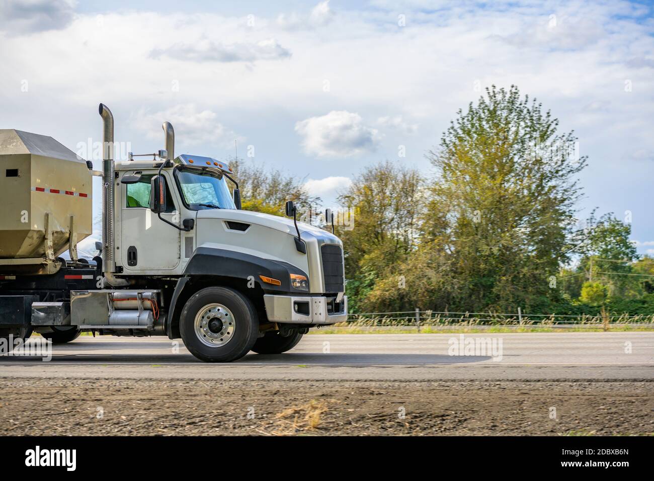 Semi Trailer Dump Truck High Resolution Stock Photography And Images Alamy