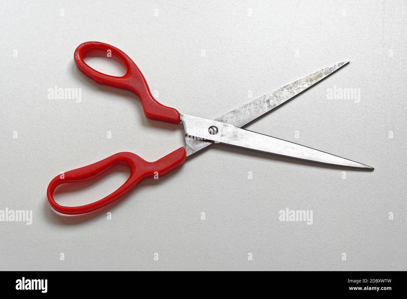 Sharp Scissors Red Red handles hi-res stock photography and images - Alamy