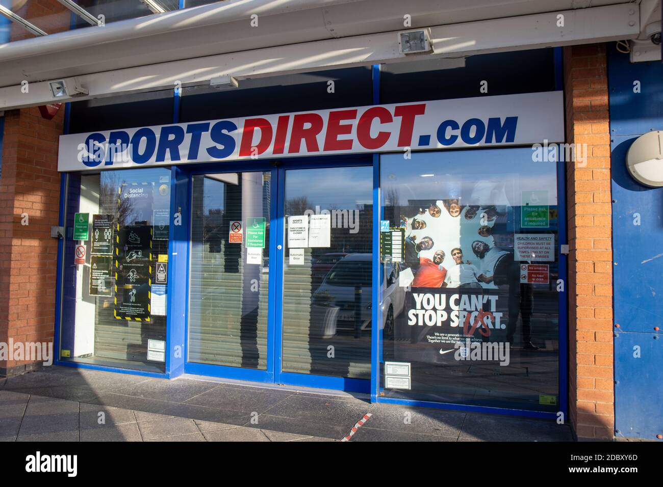 Leeds UK, 15th Nov 2020: The shop front of the Sports Direct sports clothing shop in the Leeds city centre that is currently closed due to the UK pand Stock Photo