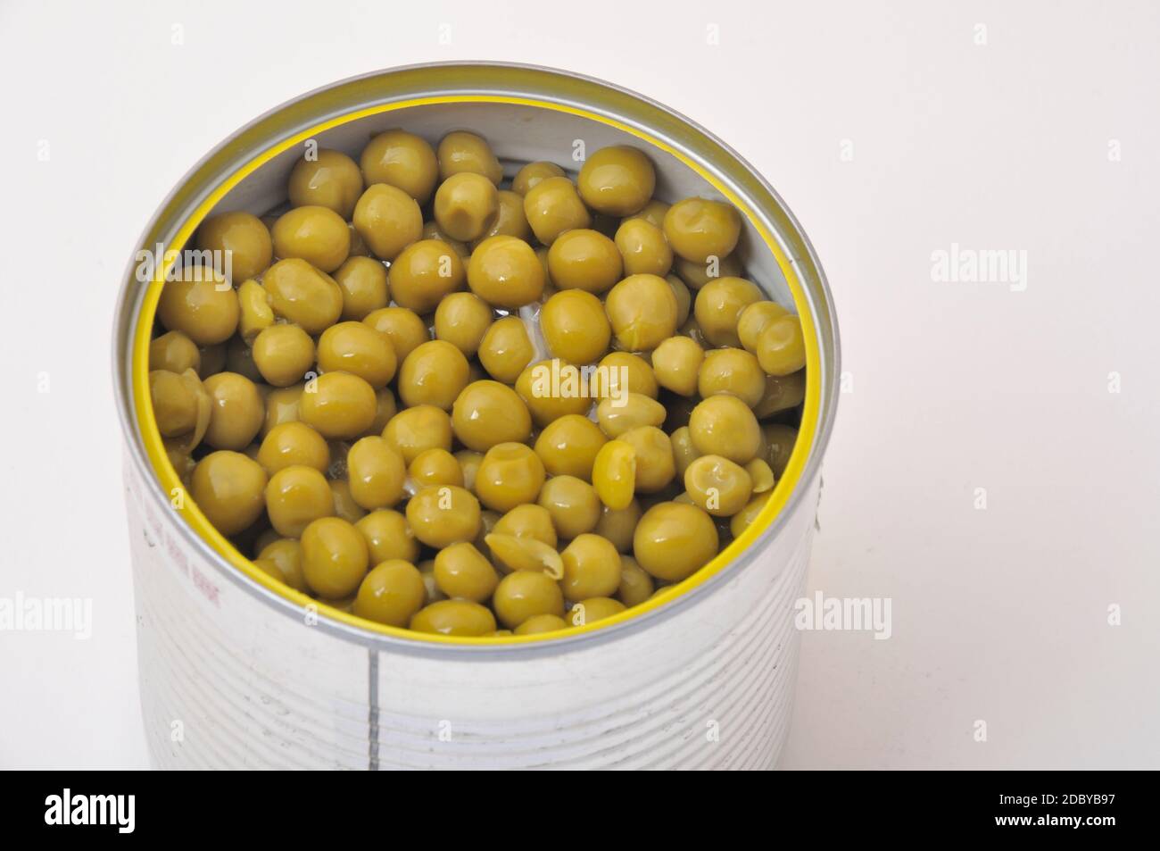 green peas in tin can Stock Photo - Alamy