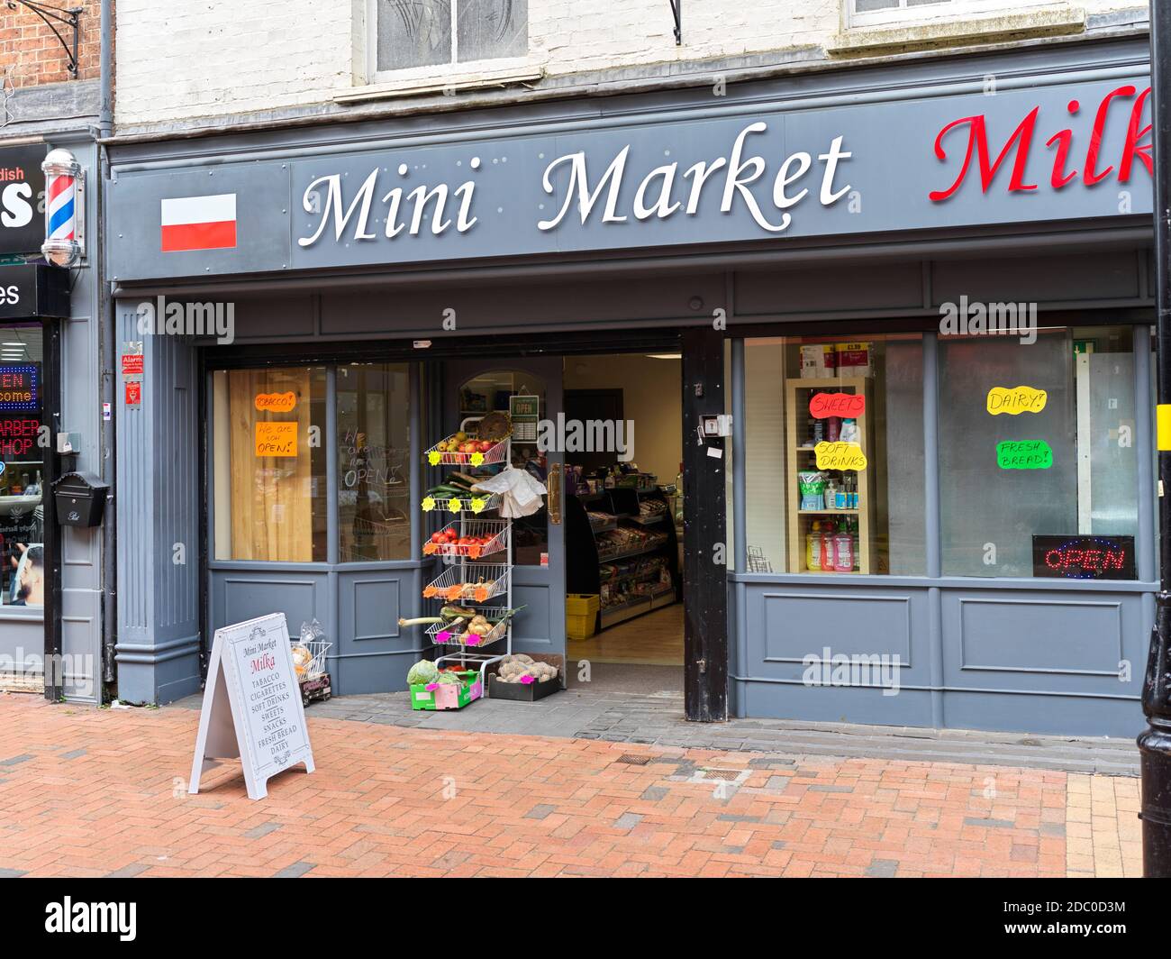 Mini Market Shop Hi res Stock Photography And Images Alamy Mini Market Shop Hi res Stock Photography And Images Alamy