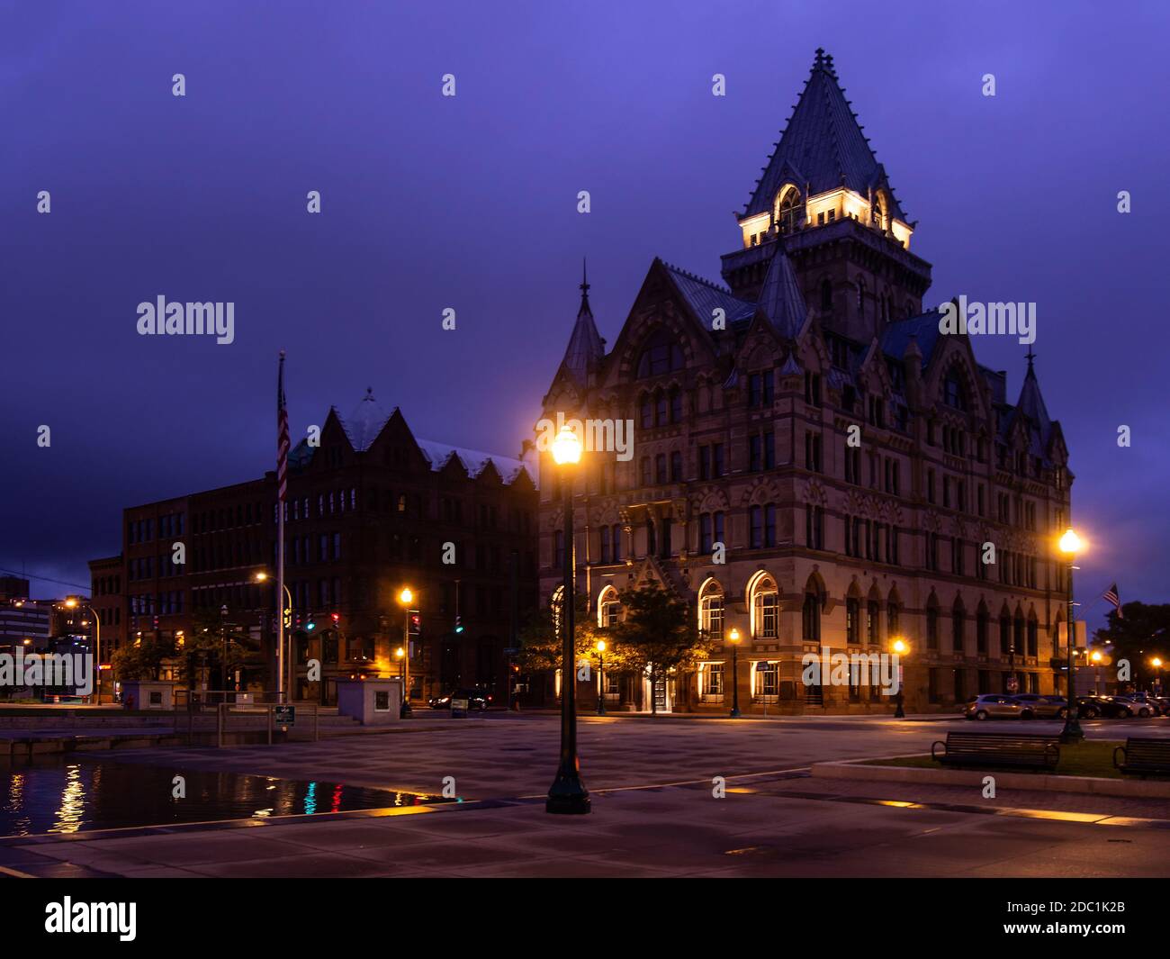 Syracuse, New York, USA. September 23, 2020. View of Clinton Circle in downtown Syracuse in the middle of the night in autumn Stock Photo