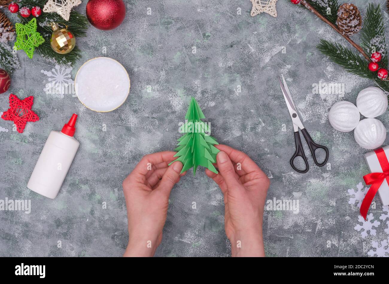 Christmas crafts - Christmas tree made of colored paper, step by ...