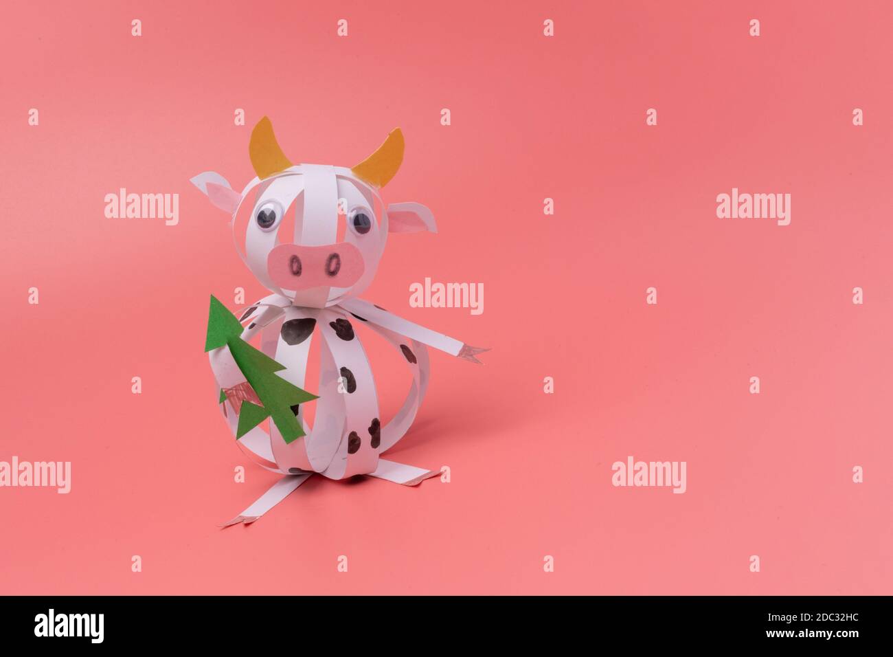 paper cow craft for kids, step by step instruction, DIY, year of the ox ...
