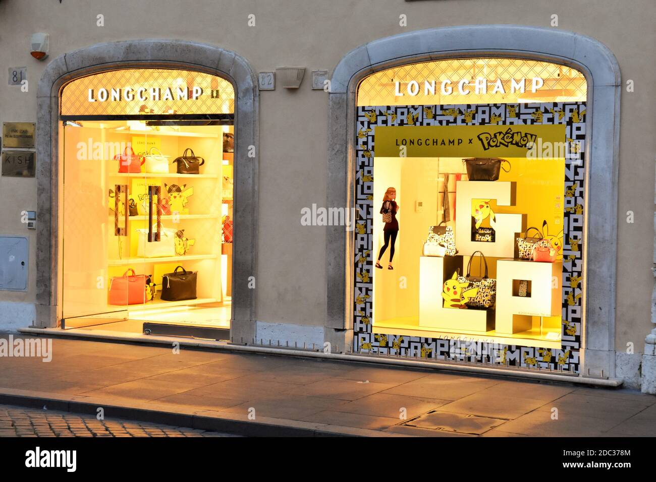 Boutique longchamp hot sale
