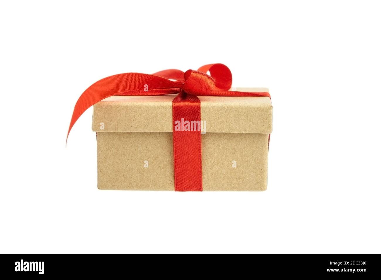 Gift Box Red : White Gift Box With Red Ribbon Bow Psd Icon Psdgraphics / Gift box it appears that your browser does not support javascript, or you have it disabled.