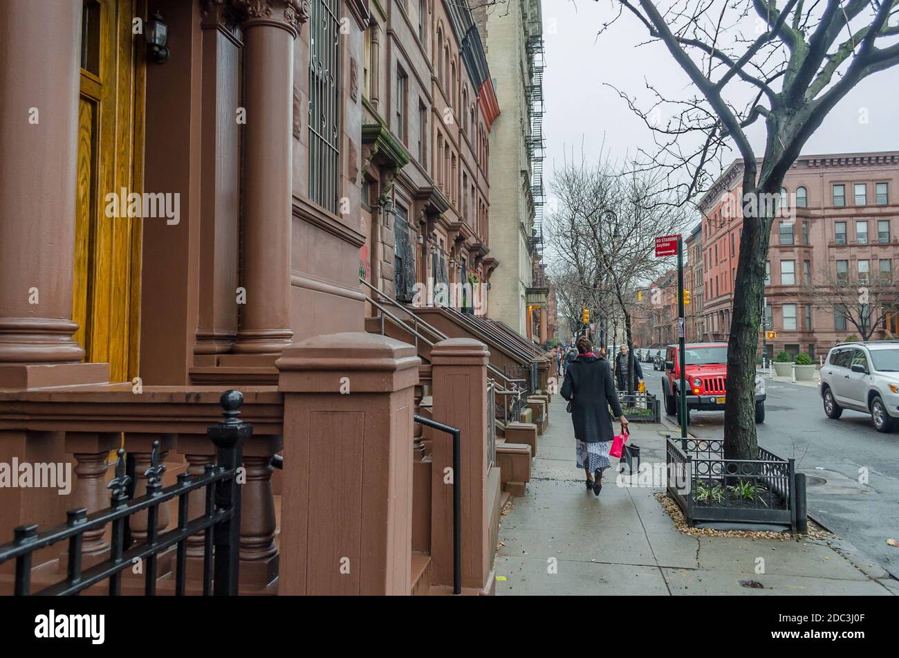Sidewalk in Harlem Neighborhood. People Walking Across the Pavement. New  York City, USA Stock Photo - Alamy, image size:1300x951