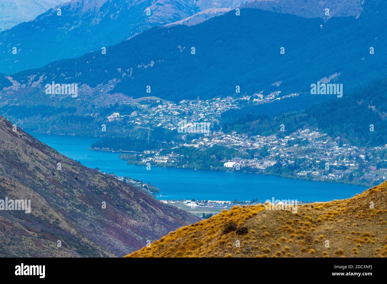 Queenstown new zealand lake hi-res stock photography and images - Alamy