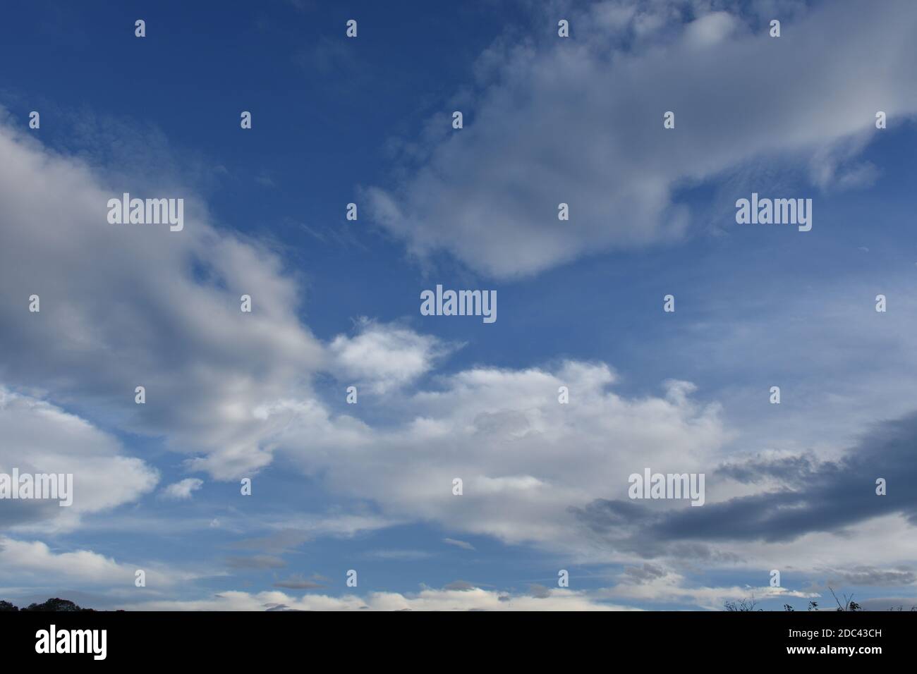 Wolke, Wolken, Himmel, Sommer, Jahreszeit, Himmel, Blau, weiß, Wetter, Struktur, Unwetter, Sturm, Wetterwandel, Veränderung, bedeckt, wolkig, bewölkt, Stock Photo