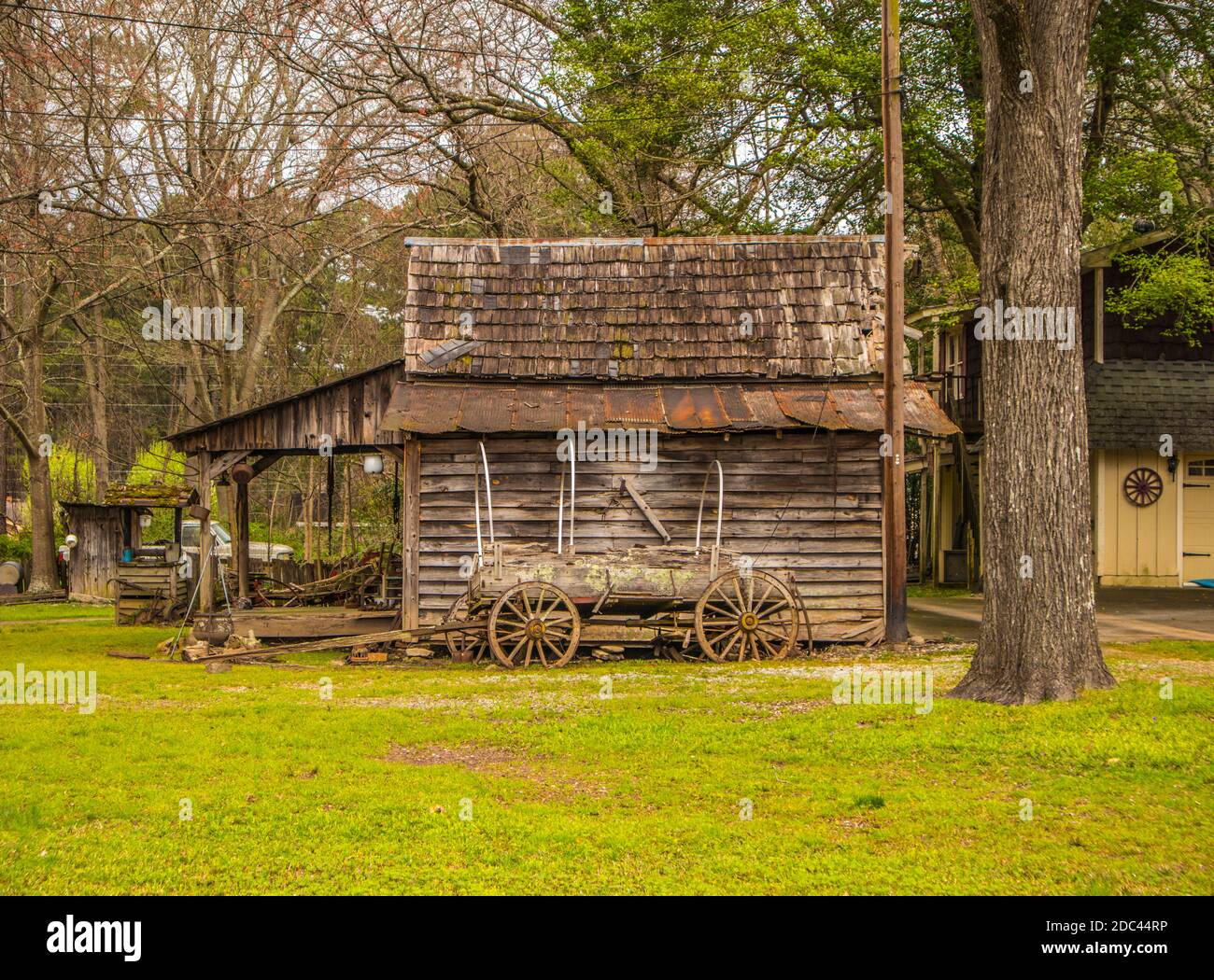 Stone Mountain, Ga / USA 03 13 20 Old rustic style shed and wagon in the country background