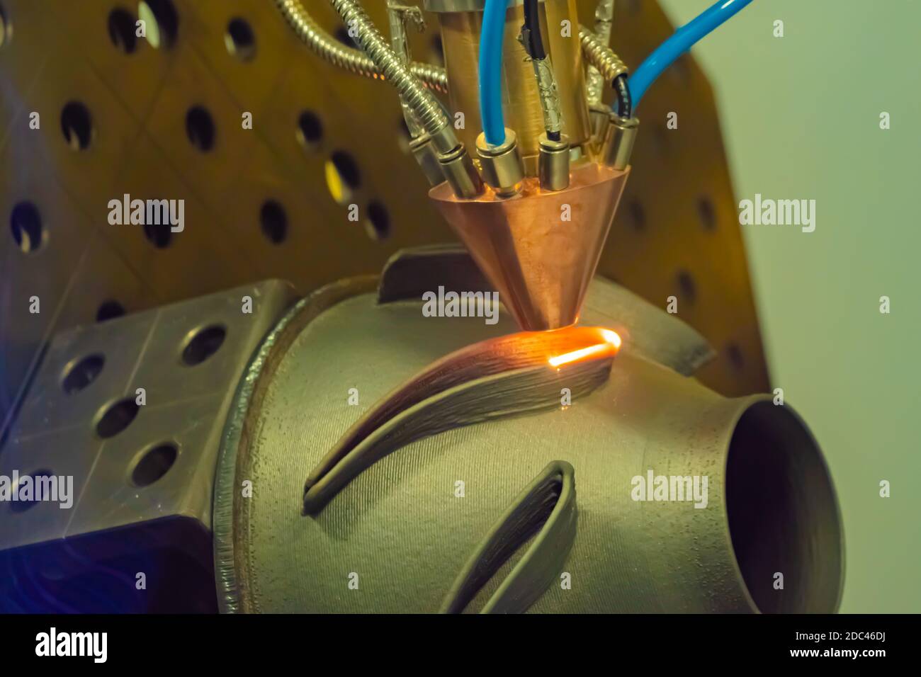Direct metal deposition laser melting, powder spray manufacturing
