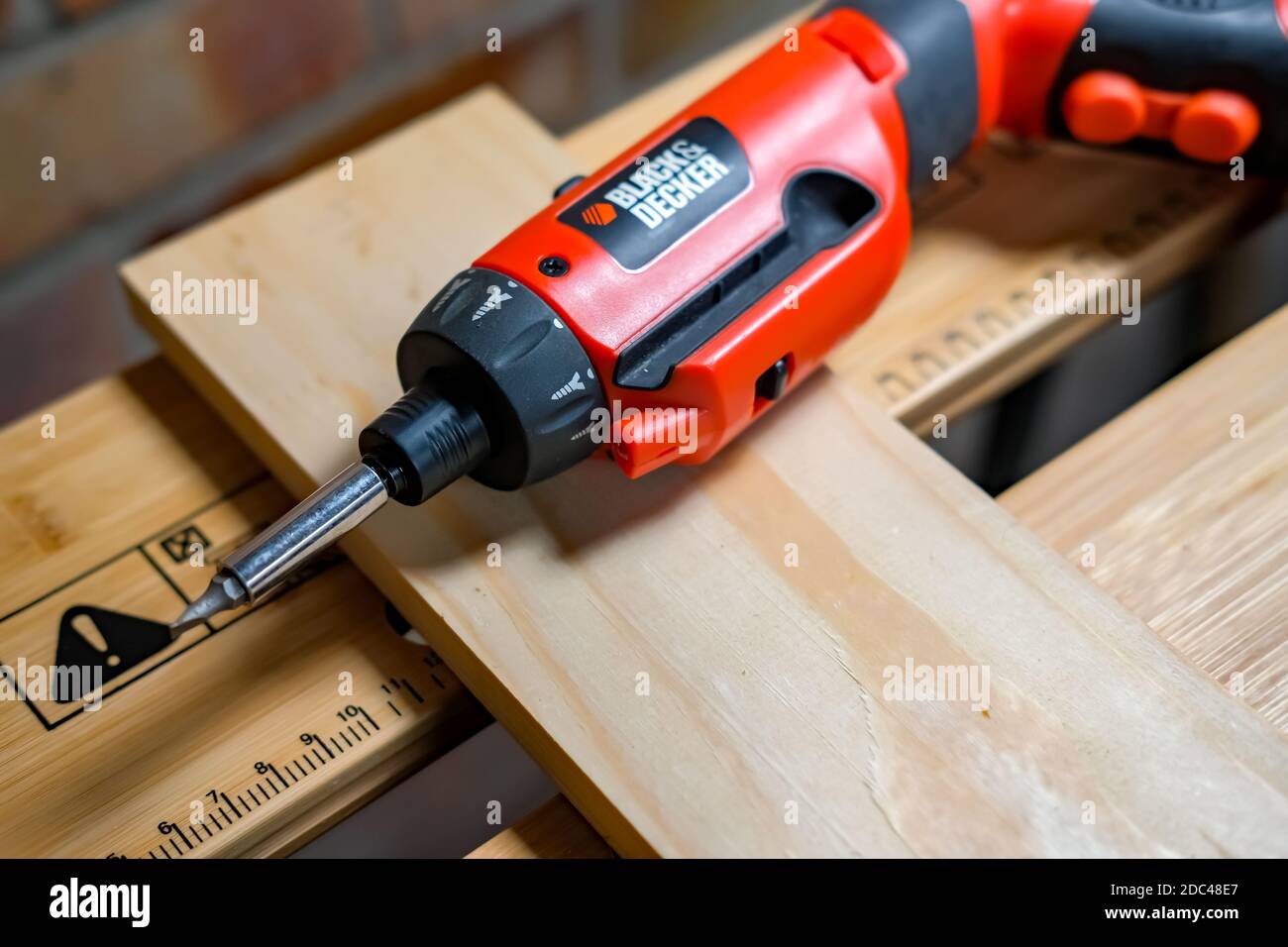 Black & Decker Pivot Plus Drill Driver PD600