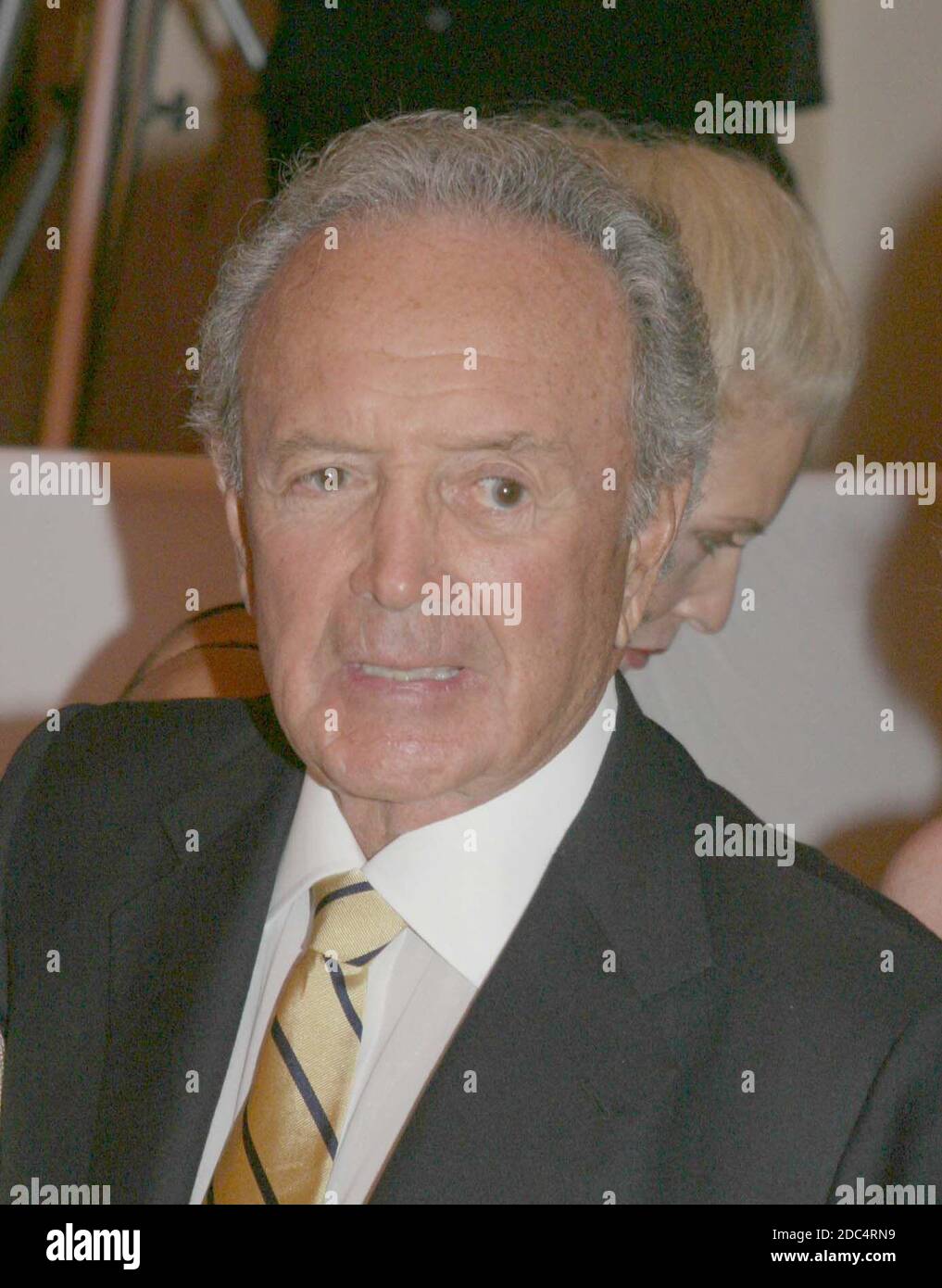 Palm Beach, FL 04-08-2006 Vic Damone at the second annual Art For Life benefit at Mar A Lago for the Rush Philanthropic Arts Foundation Digital Photo by ©JR Davis-PHOTOlink Photo by JR Davis/PHOTOlink Stock Photo