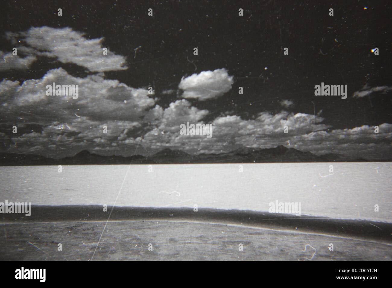 Beach scene 1970s hi-res stock photography and images - Alamy