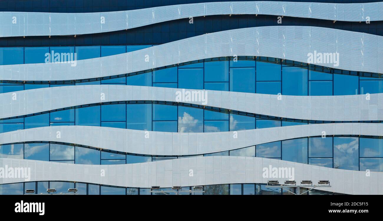 Super tall buildings hi-res stock photography and images - Alamy