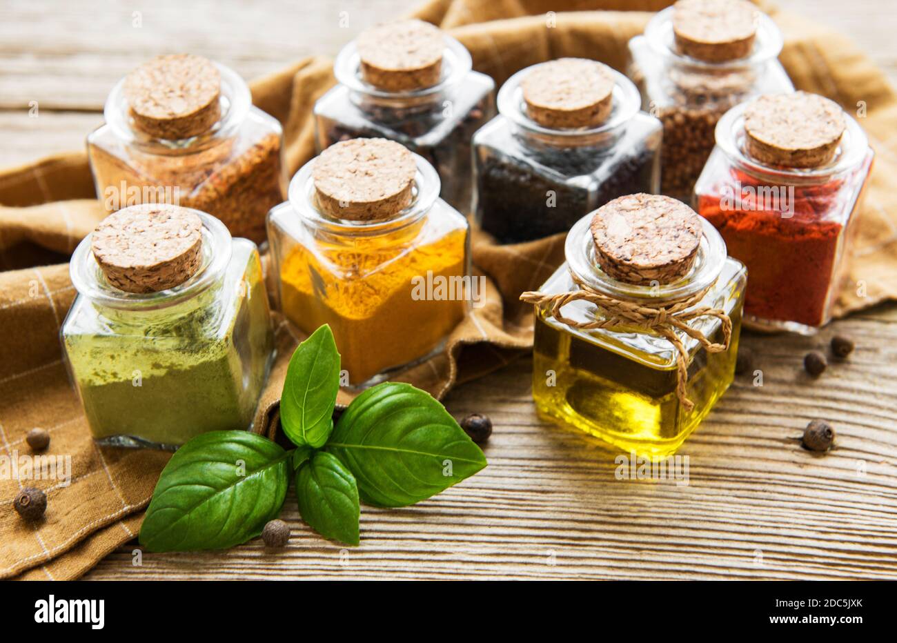 Dried herbs and spices hi-res stock photography and images - Alamy