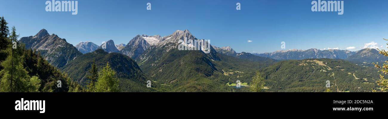 geography / travel, Germany, Bavaria, Mittenwald, view of the Karwendel (mountain) for the spring-clea, Additional-Rights-Clearance-Info-Not-Available Stock Photo