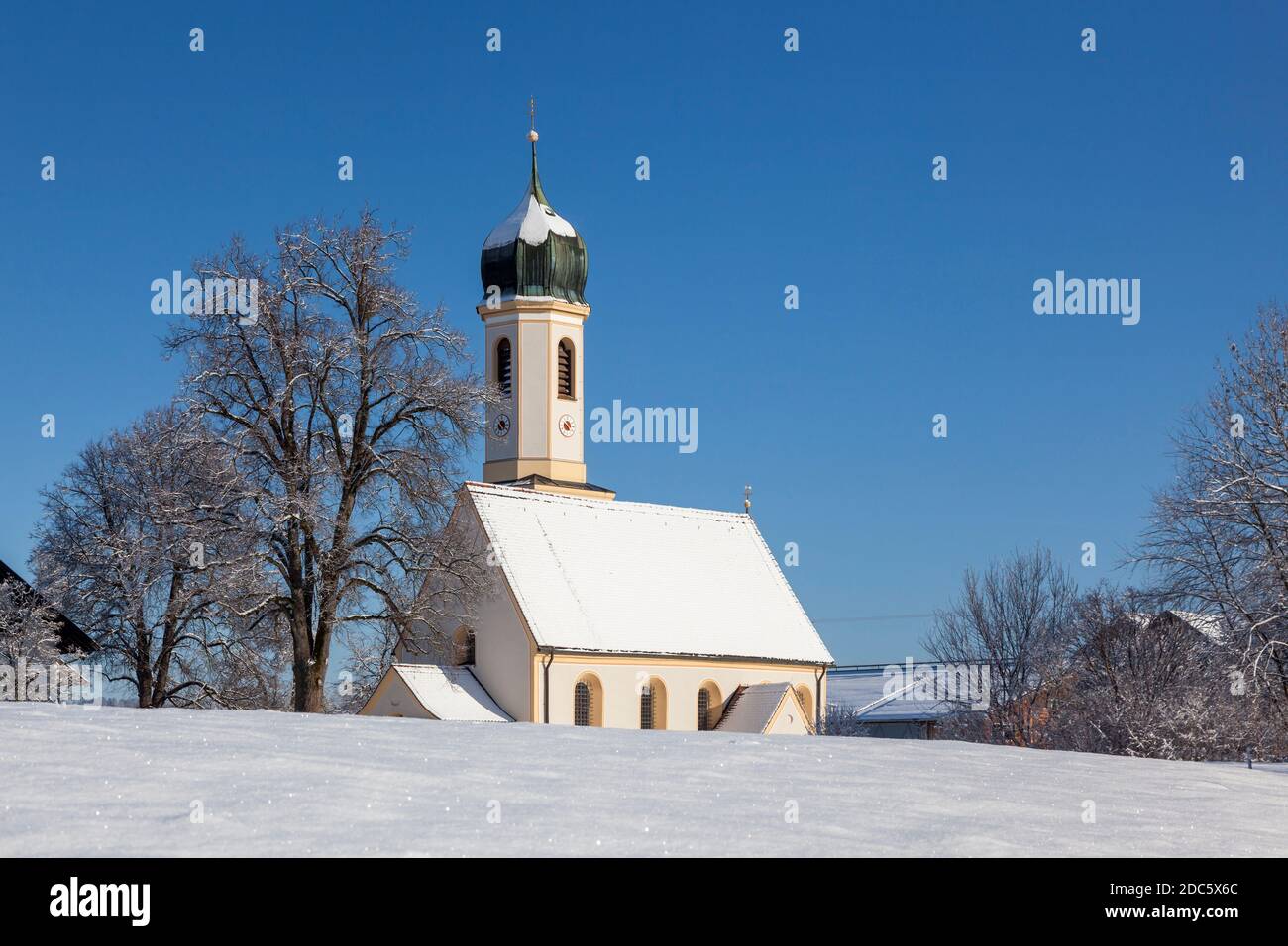 geography / travel, Germany, Bavaria, Murnau at Staffelsee, church Saint Leonhard in Froschhausen, Mur, Additional-Rights-Clearance-Info-Not-Available Stock Photo