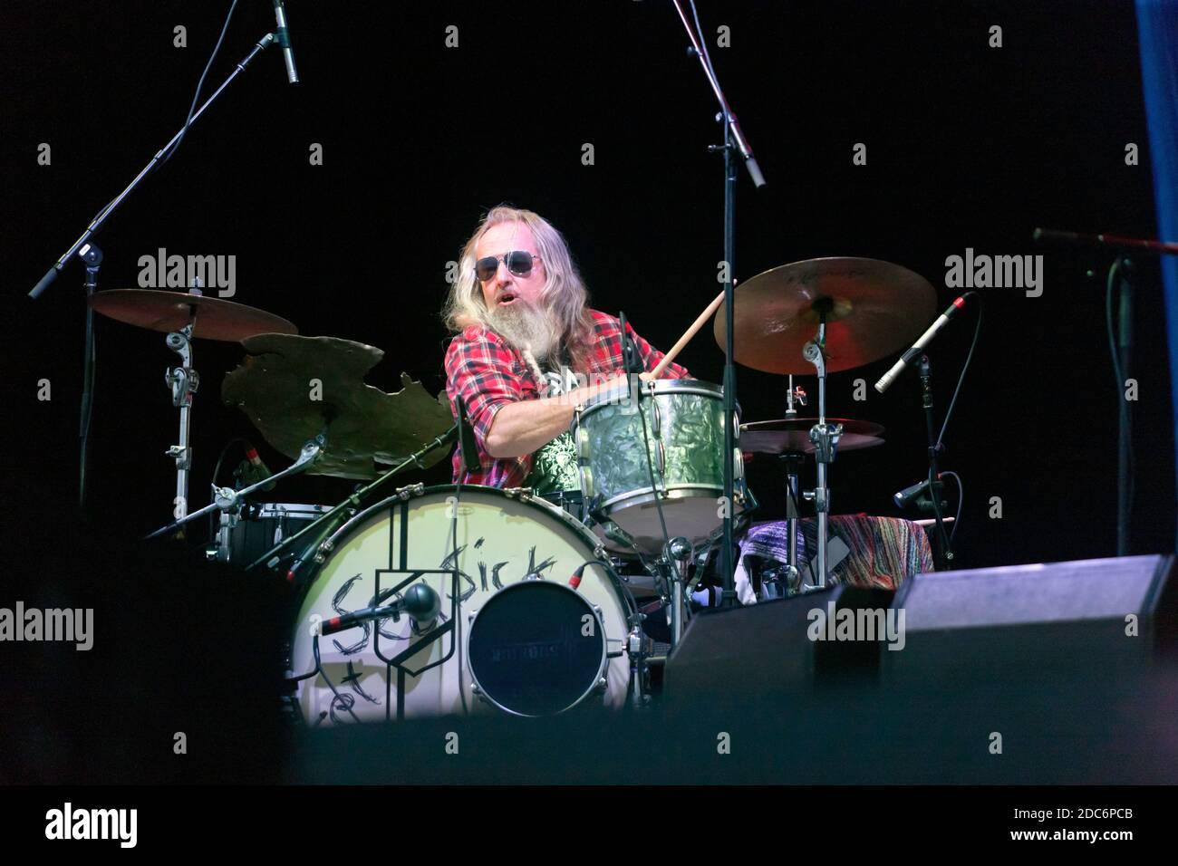 Hubcap guitars hires stock photography and images Alamy