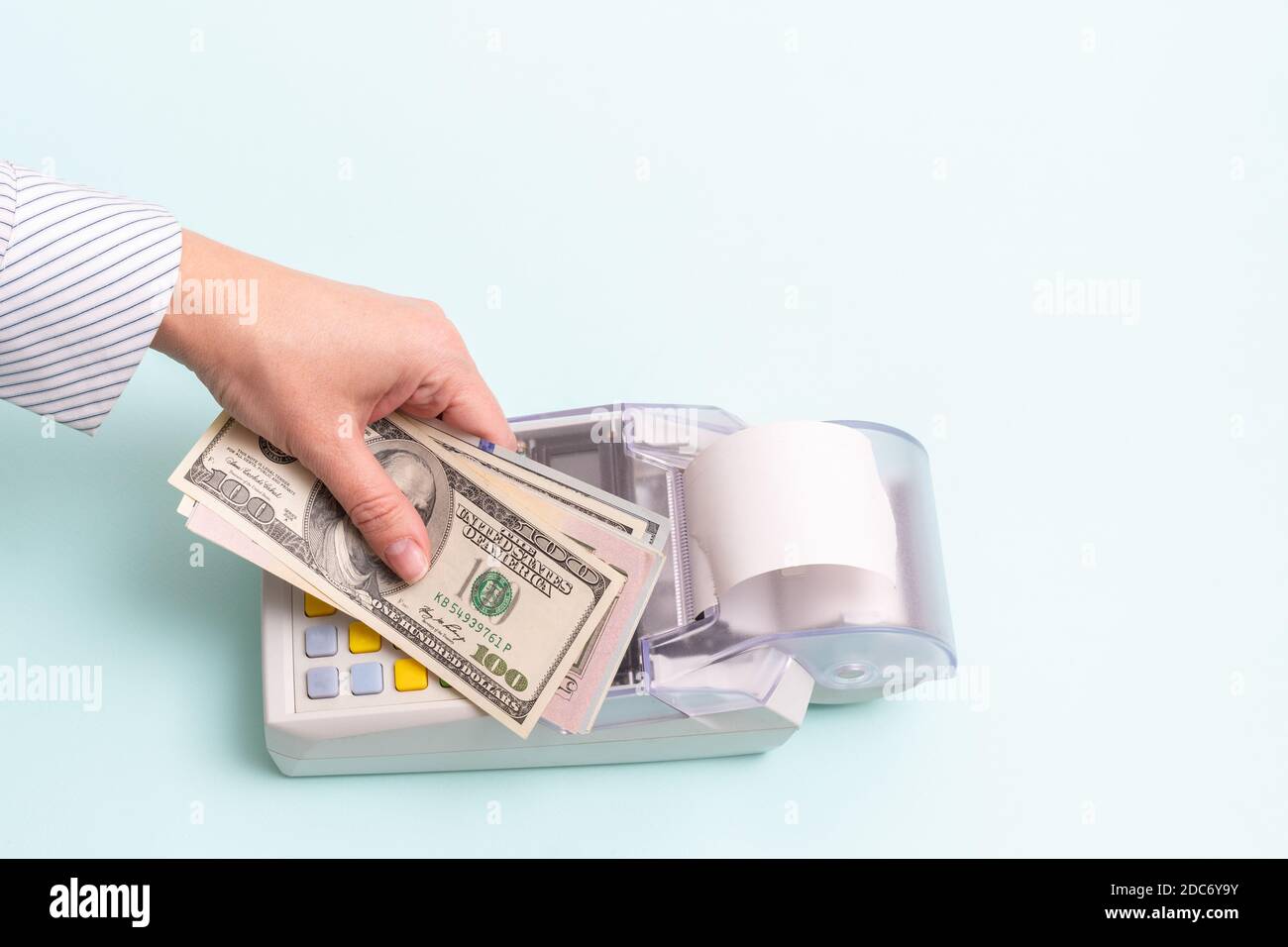 Cash register money change hi-res stock photography and images - Alamy
