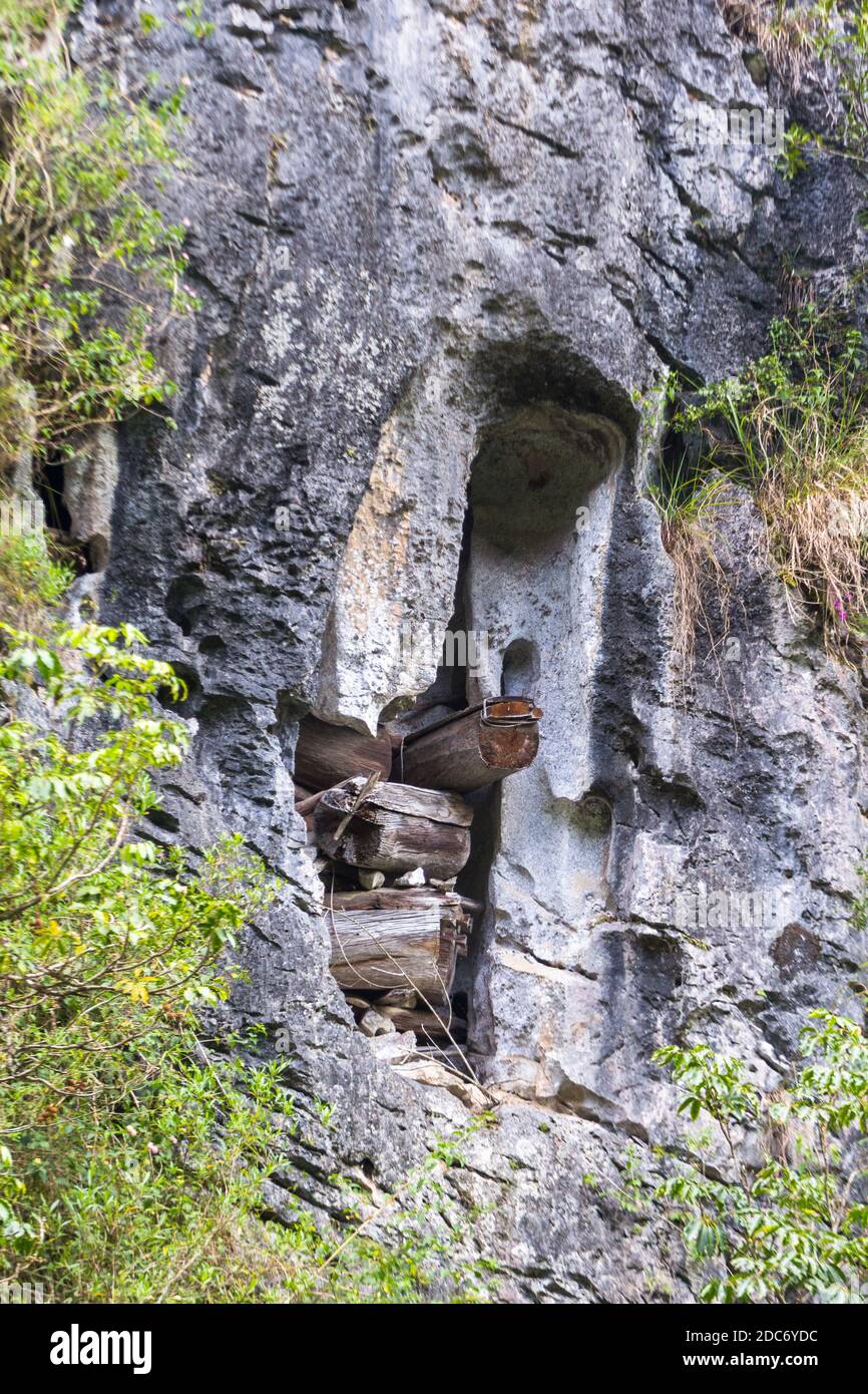 The hanging coffins of Sagada in the Philippines Stock Photo