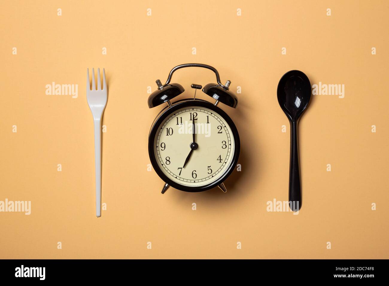 time to eat with plastic cutlery Stock Photo Alamy