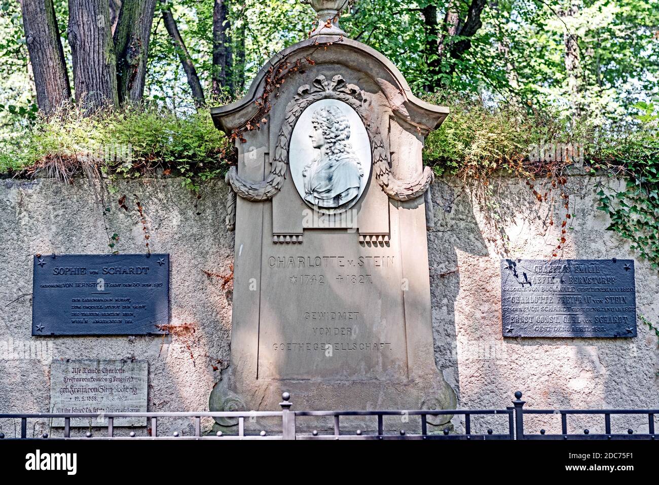 Weimar, old cemetery: Grave of Charlotte von Stein, friend of Goethe; Weimar, alter Friedhof: Grab von Charliotte v. Stein Stock Photo