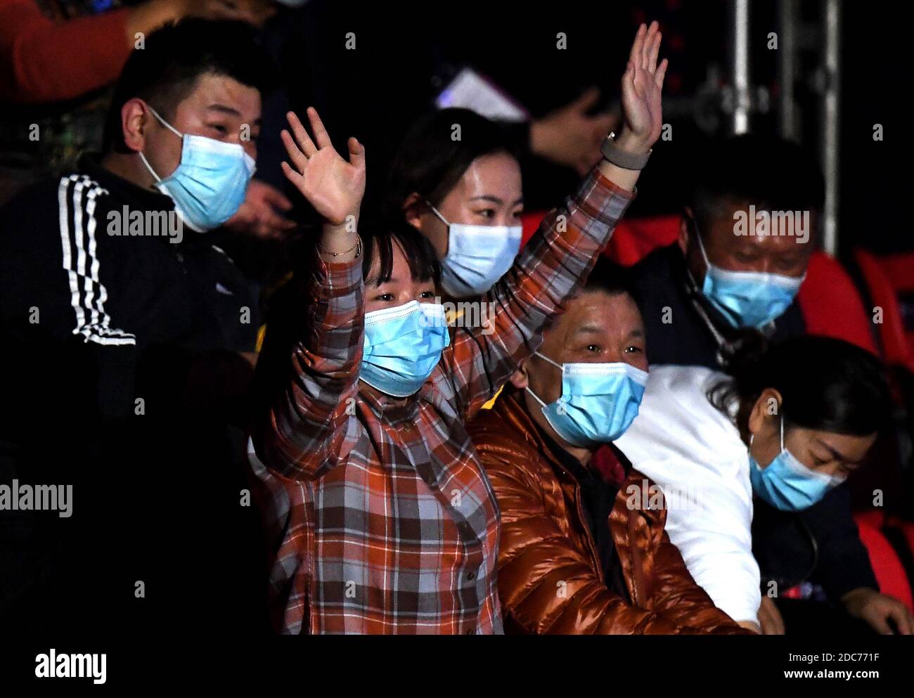 Zhengzhou, China's Henan Province. 19th Nov, 2020. The audience in the tribune watch the match at 2020 ITTF finals in Zhengzhou, capital of central China's Henan Province, Nov. 19, 2020. Since the COVID-19 pandemic outbreak, the 2020 ITTF Finals is the first international tournament staged in China with fans in attendance. Credit: Li An/Xinhua/Alamy Live News Stock Photo