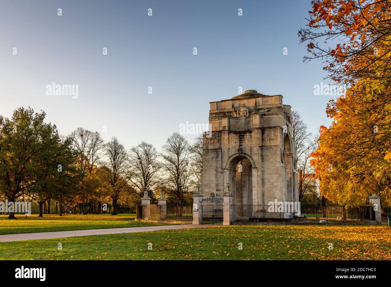 The Arch of Remembrance, a First World War memorial designed by Sir Edwin Lutyens and located in Victoria Park Leicester Stock Photo