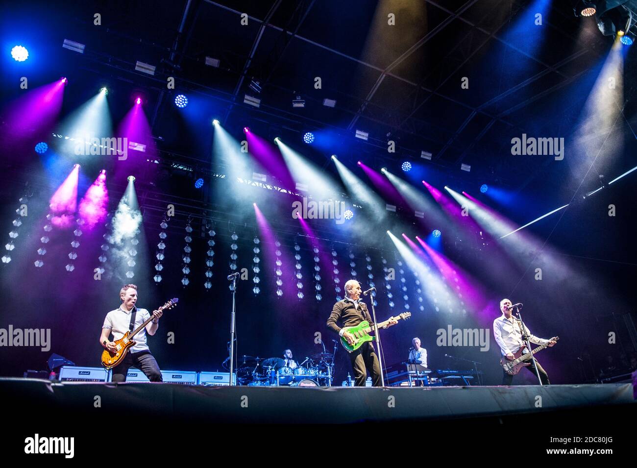 Status Quo Live Stock Photo - Alamy