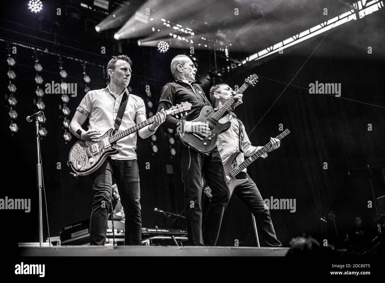 Status Quo Live Stock Photo Alamy