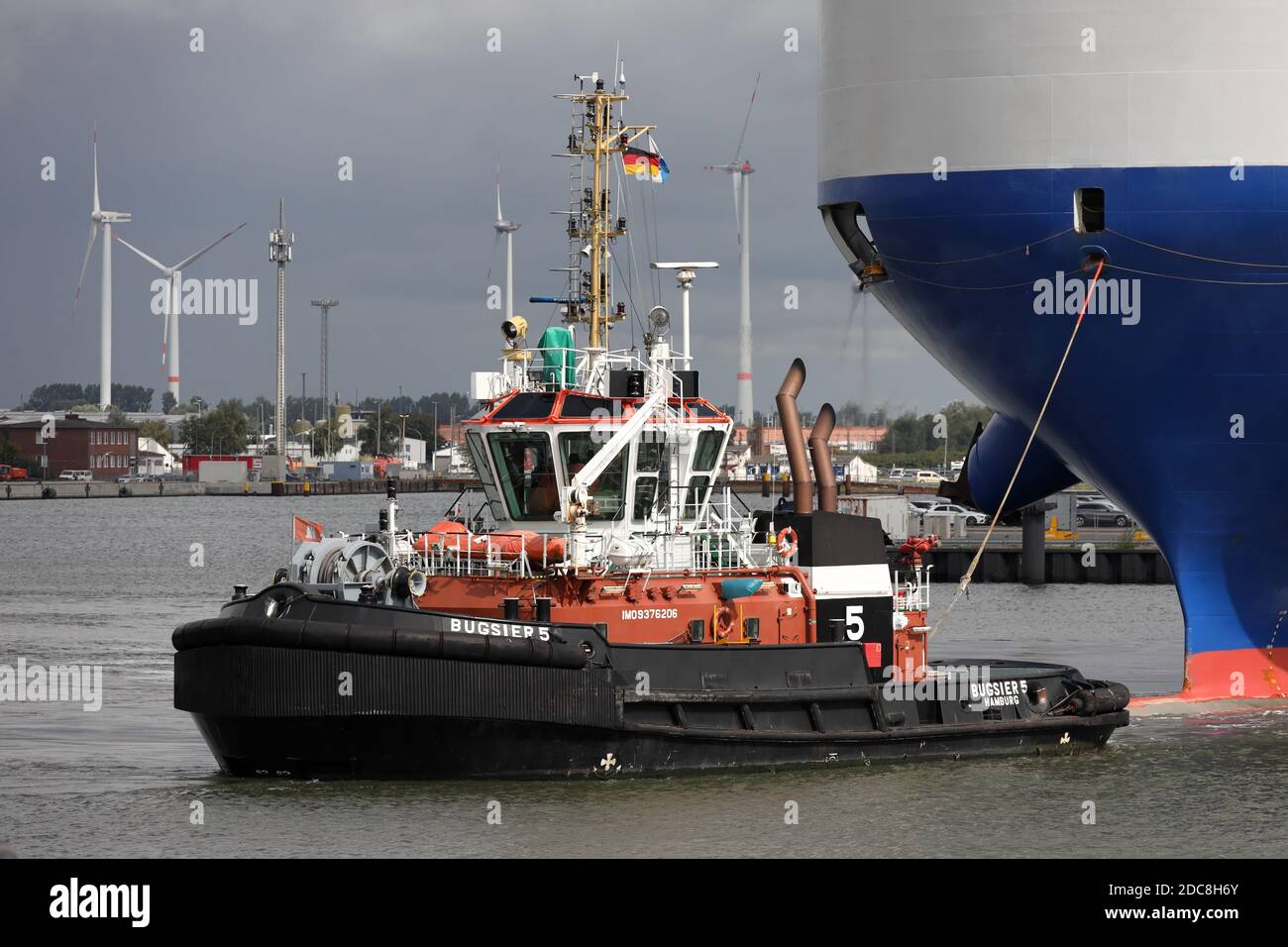 The port tug Bugsier 5 will be working in the port of Bremerhaven on August 24, 2020. Stock Photo