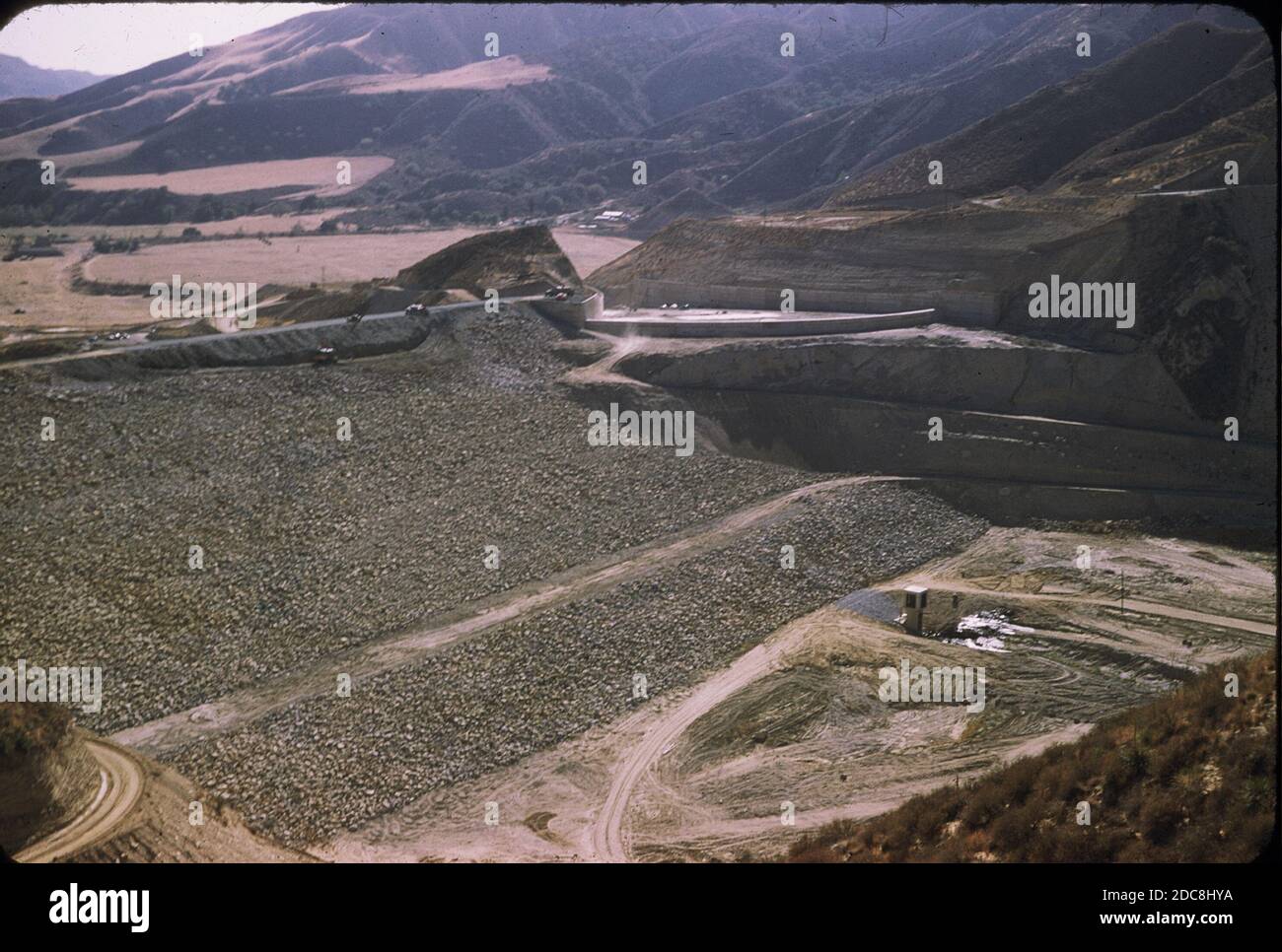 Santa Felicia Dam, 1955-56, Lake Piru, Ventura County Stock Photo - Alamy