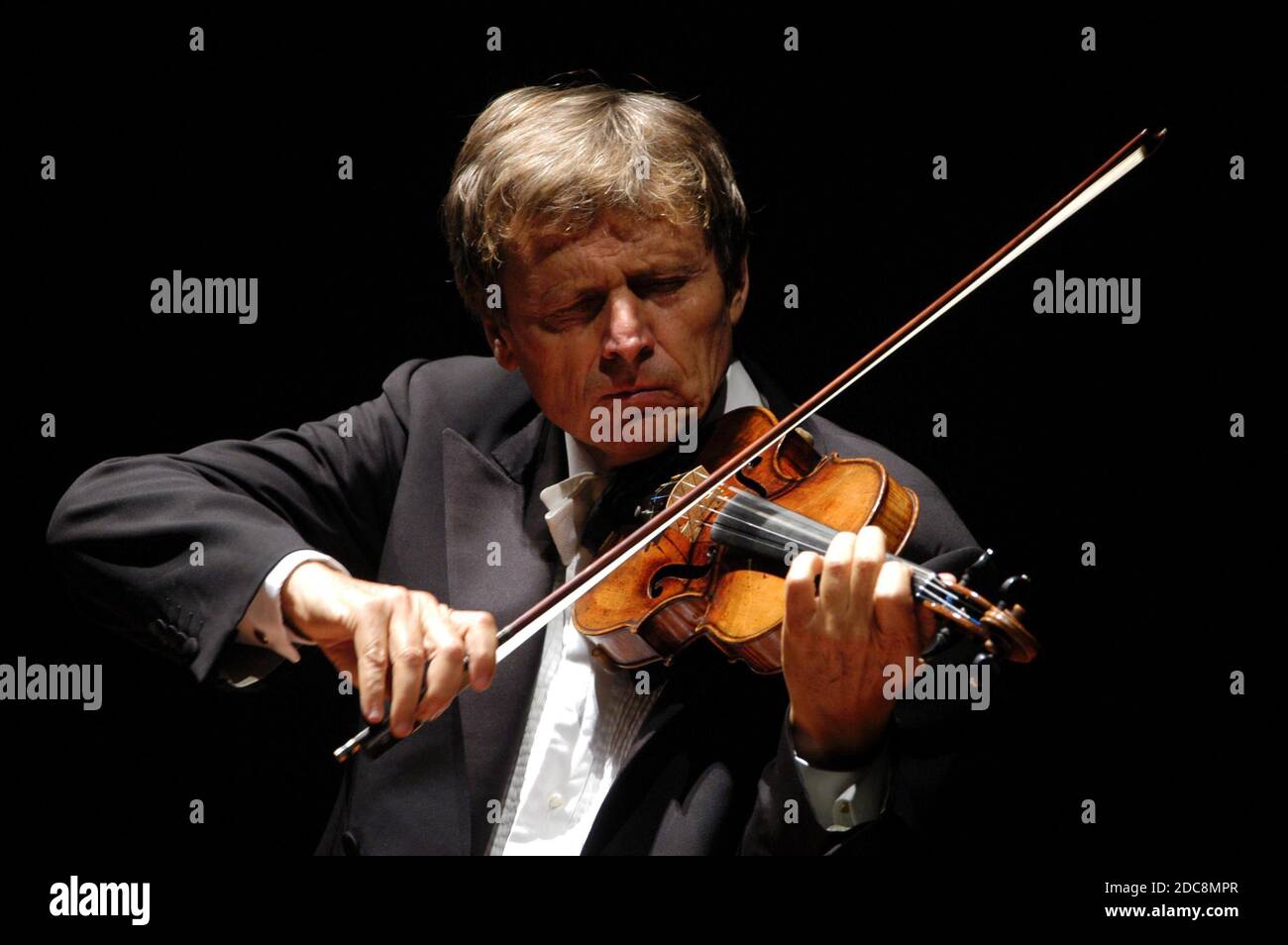 Musicista High Resolution Stock Photography and Images - Alamy