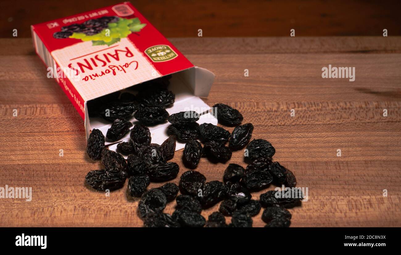 Raisins box hires stock photography and images Alamy