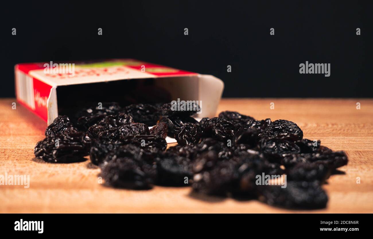 Raisins box hires stock photography and images Alamy