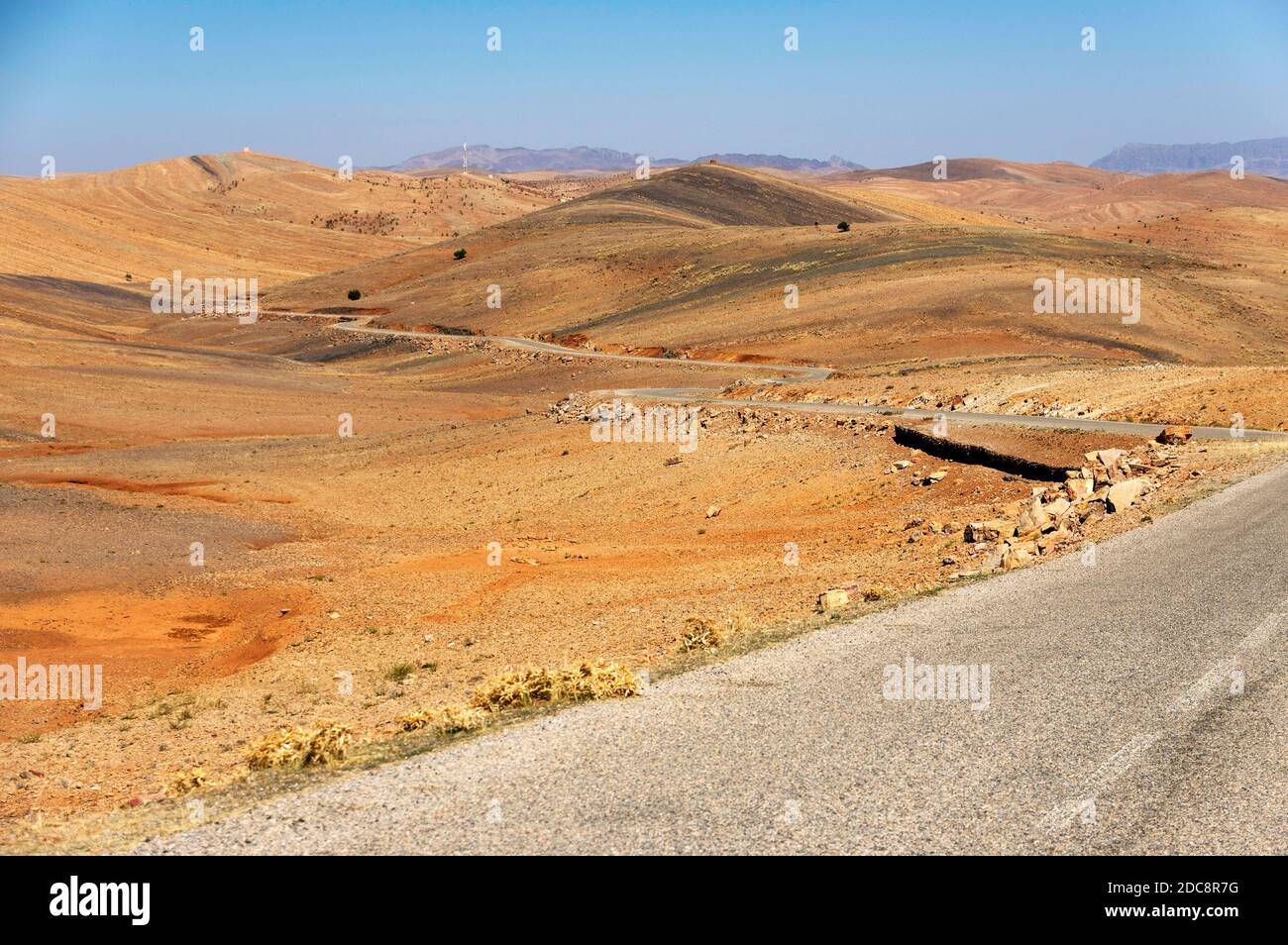 Middle Atlas Road in Middle Atlas Mountains, Morocco, Africa Stock Photo - Alamy
