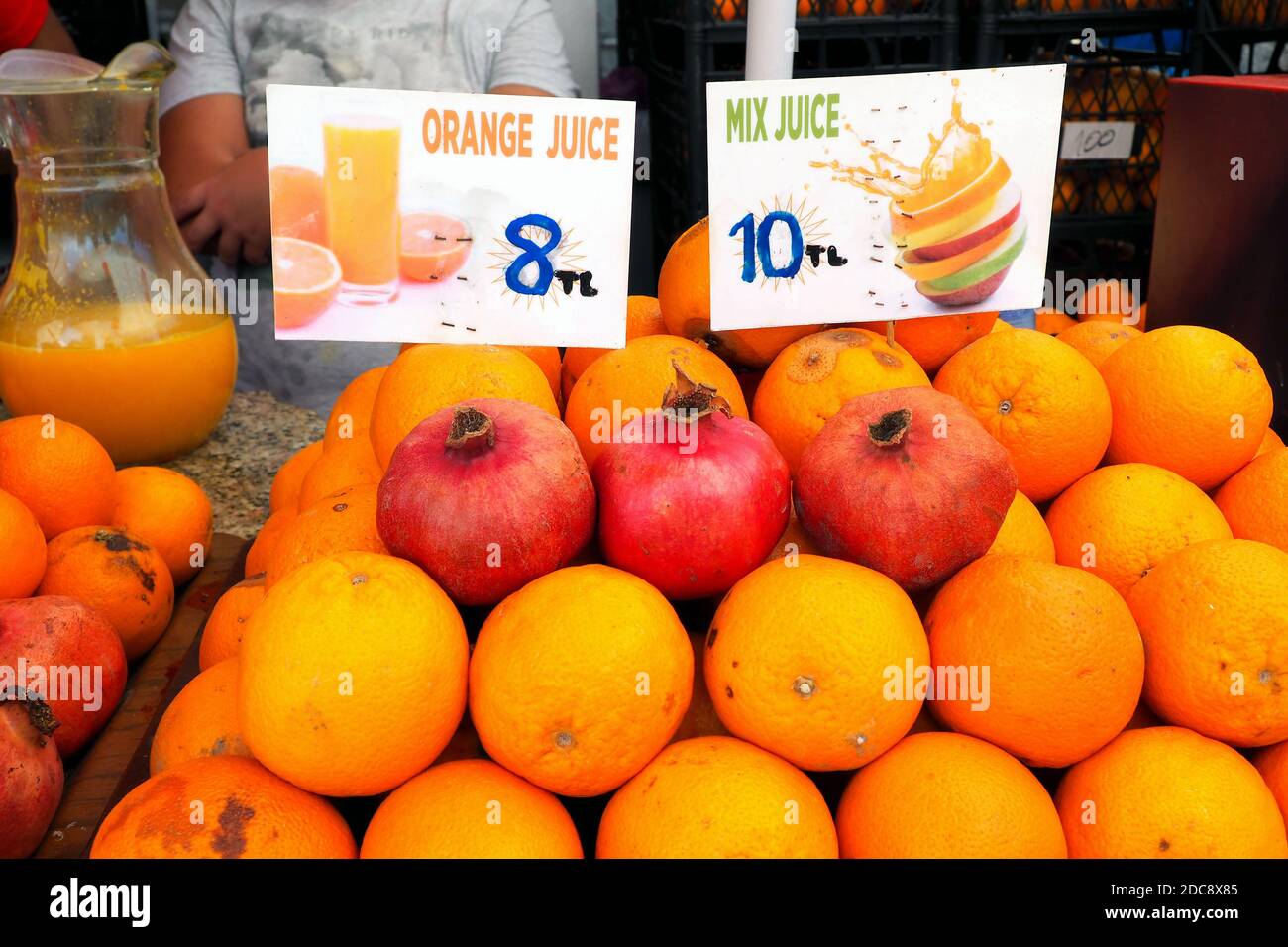 Pomegranate Juice Istanbul High Resolution Stock Photography And Images Alamy