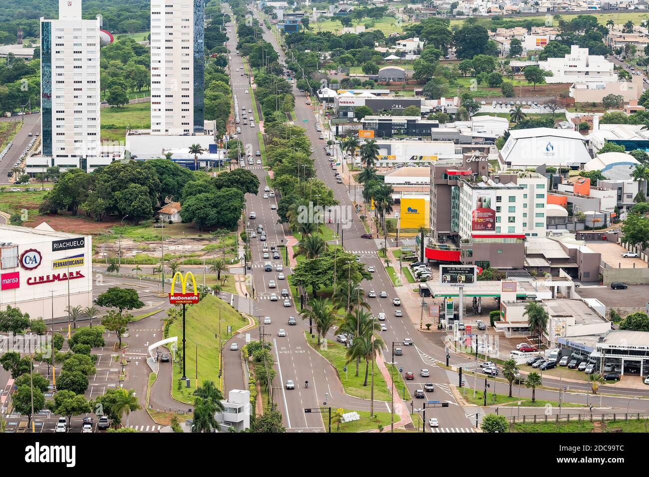 Campo Grande - MS, Brazil - november 12, 2020: Aerial view of the Afonso Pena avenue in front of the Shopping Campo Grande mall. Stock Photo