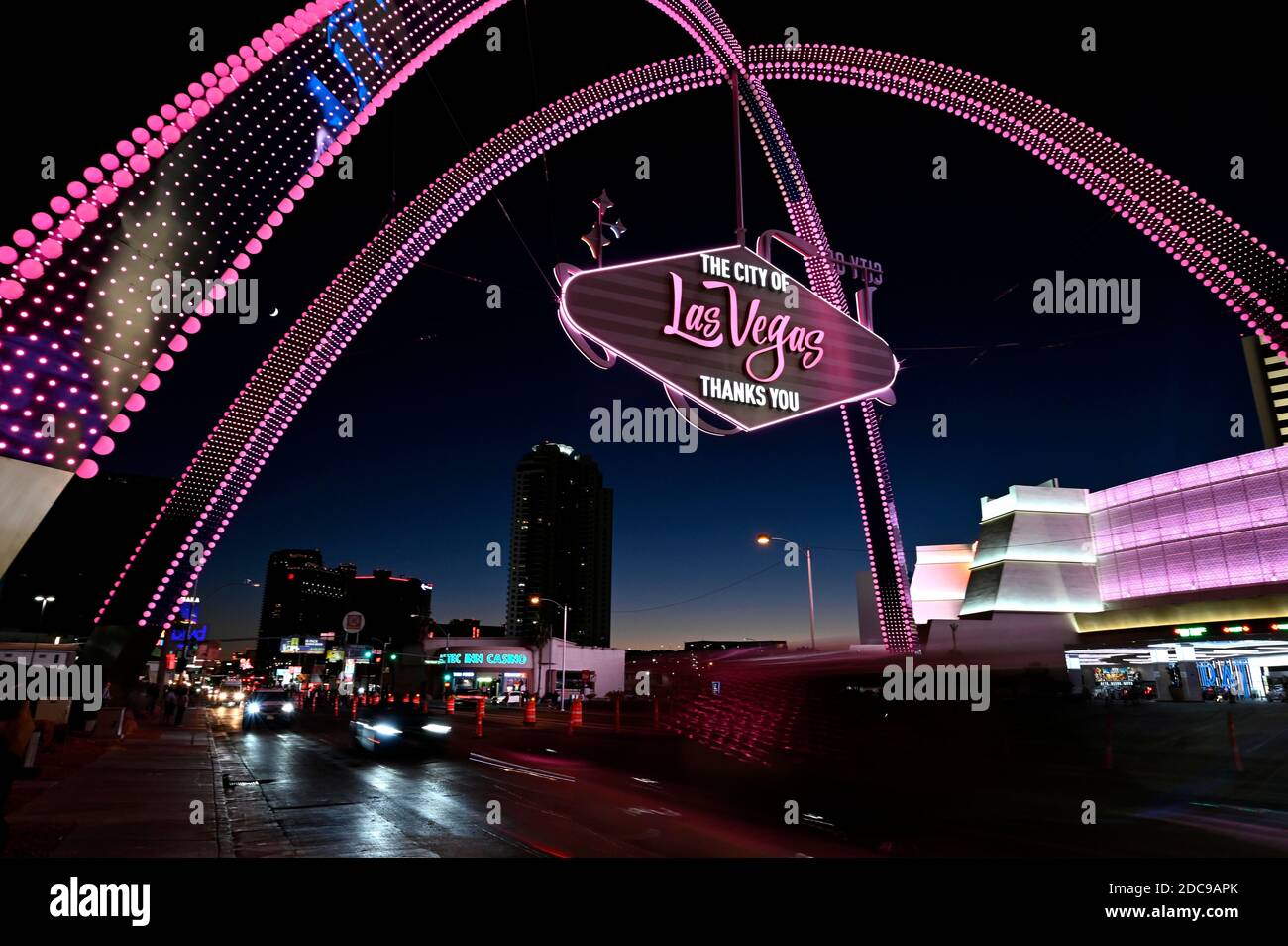 Las Vegas, Nevada, USA. 18th Nov, 2020. The Las Vegas Gateway Arches are seen illuminated along the Las Vegas Strip for the first time. The 80-foot tall arches, lighted with over 13,000 LED lights, stand as the entrance to the City of Las Vegas, downtown district. Credit: David Becker/ZUMA Wire/Alamy Live News Stock Photo