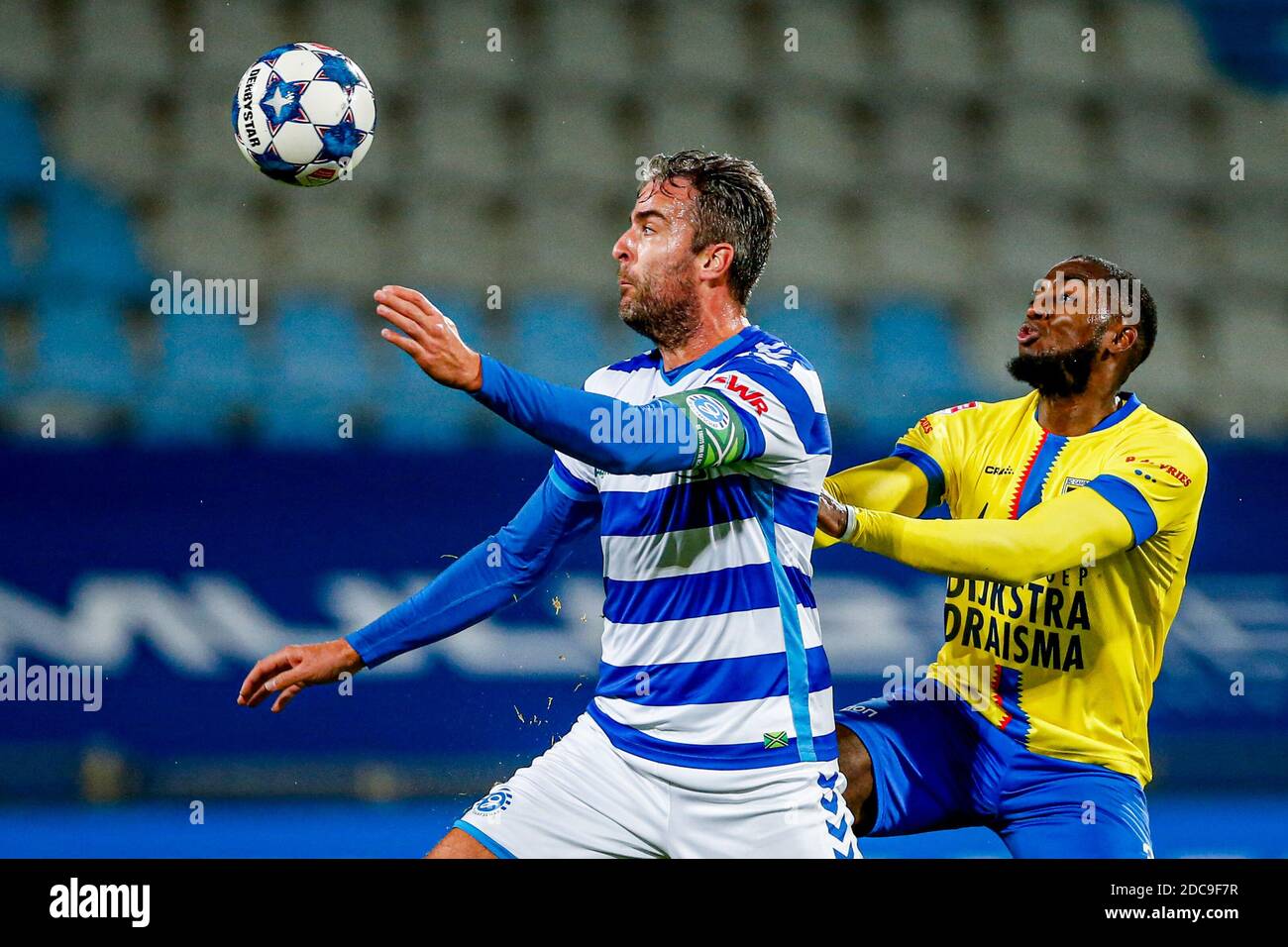 Doetinchem Netherlands November 19 Ralf Seuntjens Of De Graafschap Calvin Mac Intosch Of Sc Cambuur During