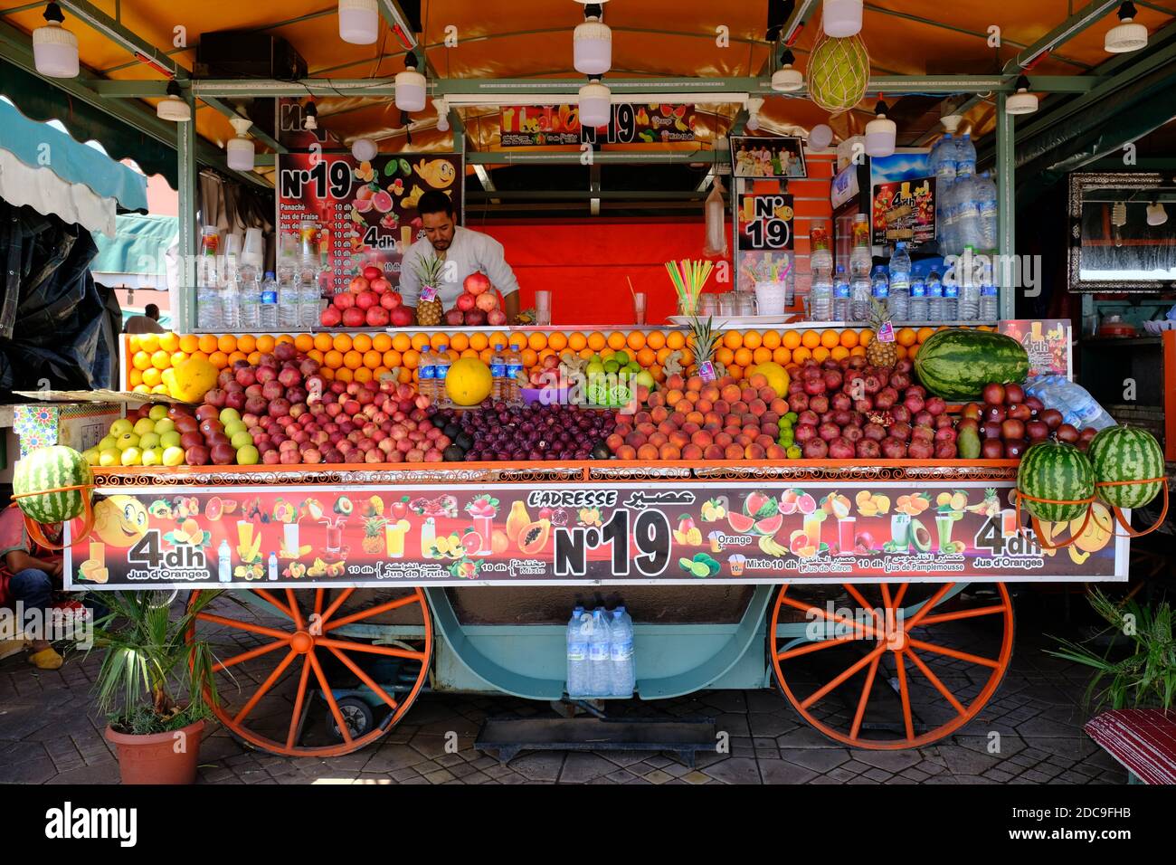 Morocco Marrakesh - Fruit juice store on Djemaa el Fna Square Stock Photo