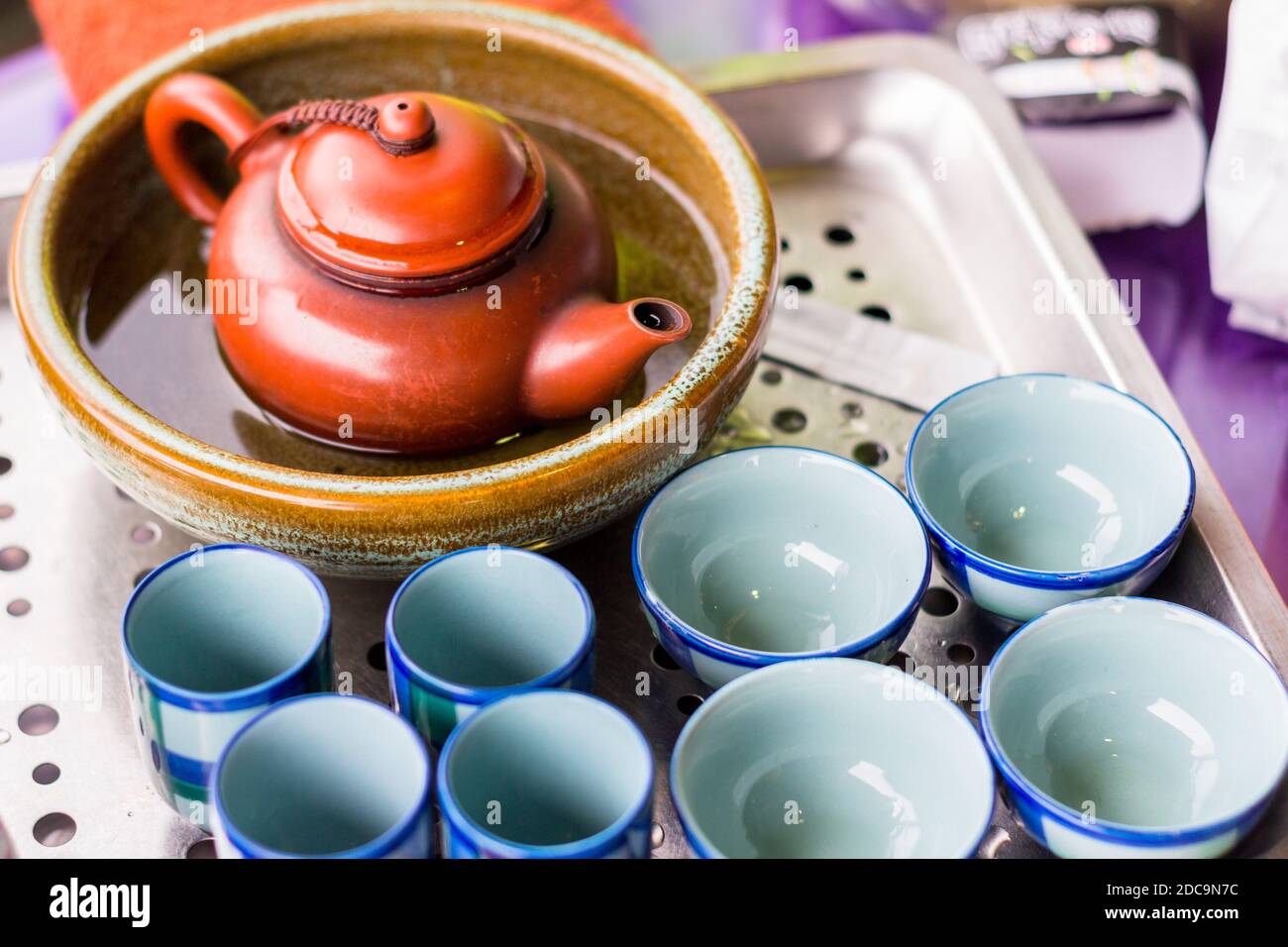 Tea pot and  tea cups at a local restaurant in Taipei, Taiwan Stock Photo
